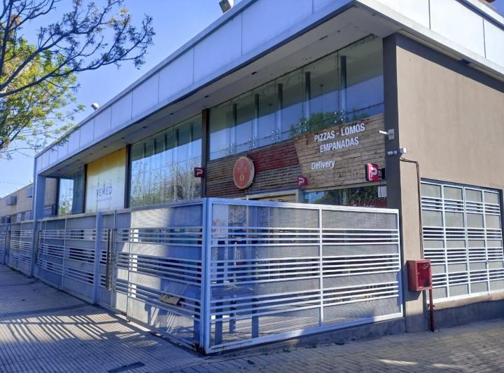 Local comercial · 80m² · 2 Ambientes · 2 Cocheras