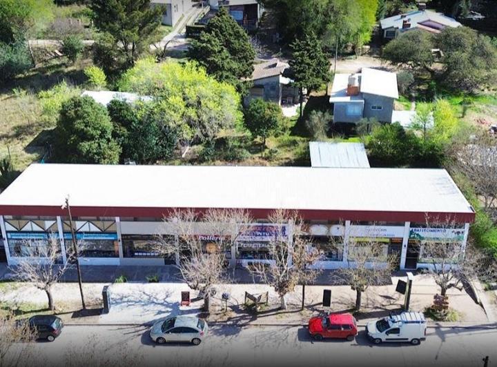 Local comercial · 320m² · 2 Cocheras