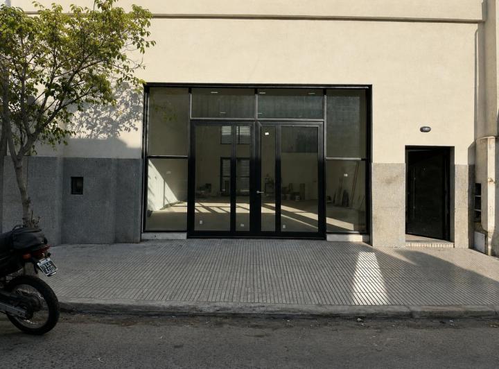 Local comercial · 160m² · 1 Ambiente
