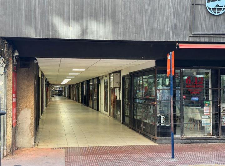 Local comercial · 74m²