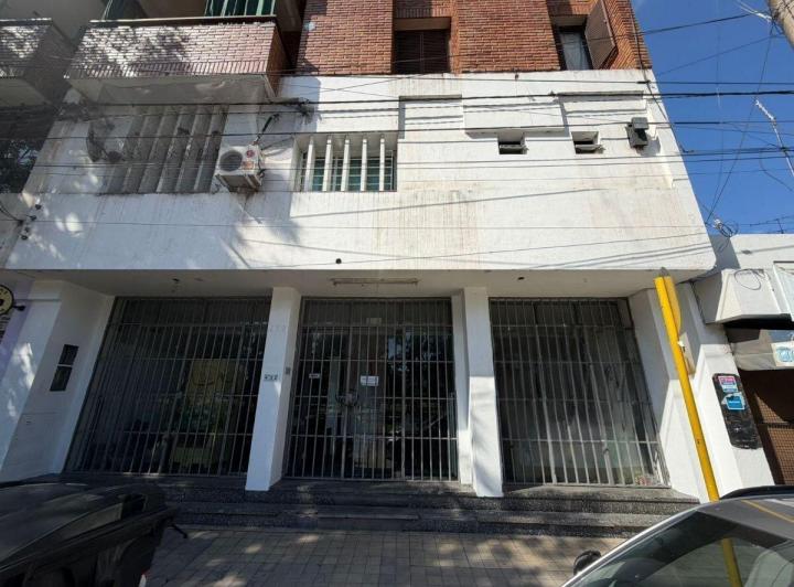 Local comercial · 609m² · 6 Ambientes · 3 Cocheras
