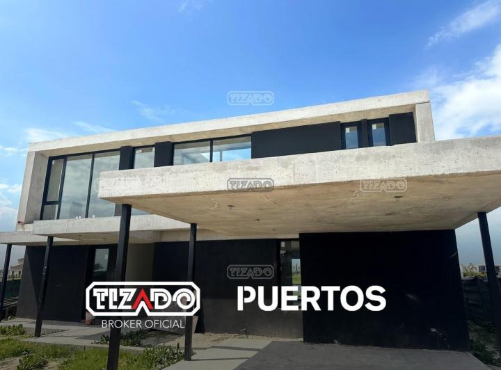 Casa · 350m² · 7 Ambientes · 2 Cocheras