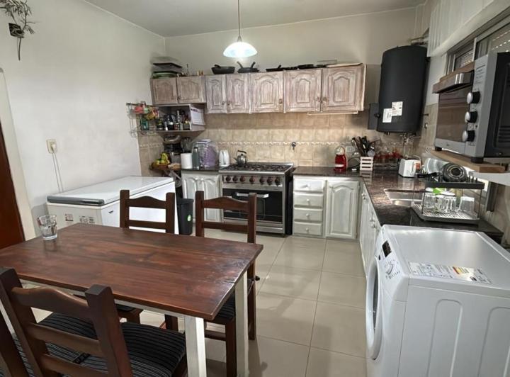 Casa · 90m² · 4 Ambientes · 1 Cochera