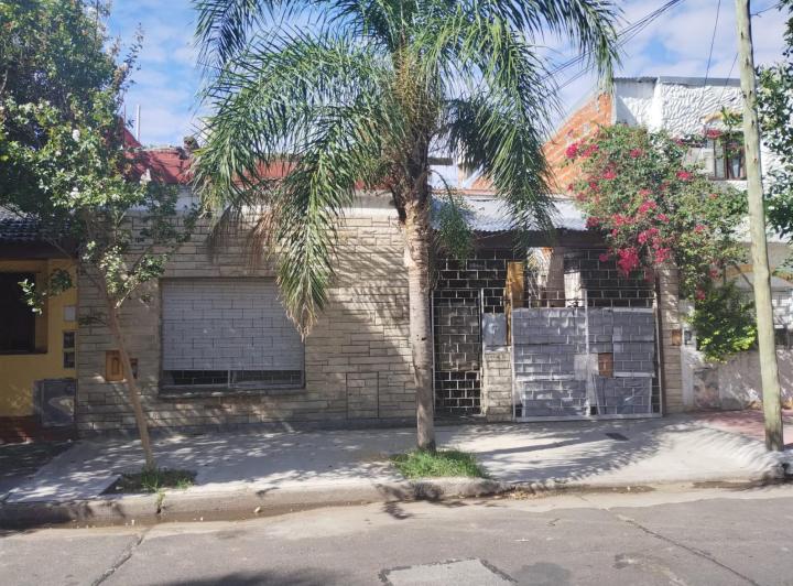Casa · 95m² · 3 Ambientes · 1 Cochera