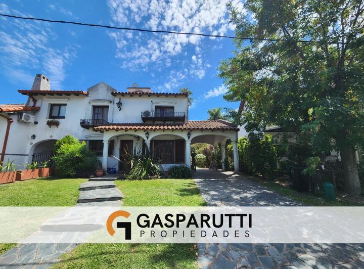 Casa · 150m² · 4 Ambientes · 2 Cocheras