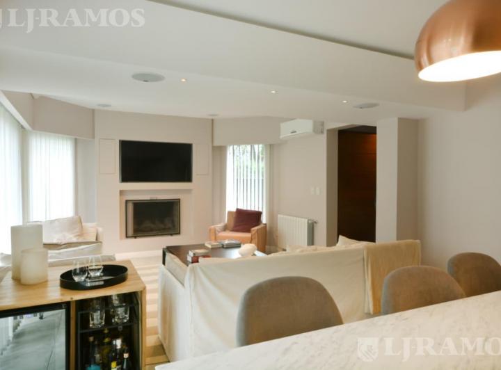 Casa · 156m² · 4 Ambientes · 1 Cochera
