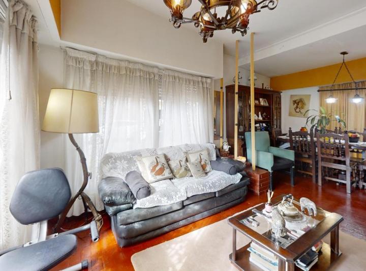 Casa · 90m² · 4 Ambientes · 1 Cochera