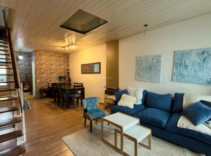 Casa · 170m² · 5 Ambientes · 2 Cocheras