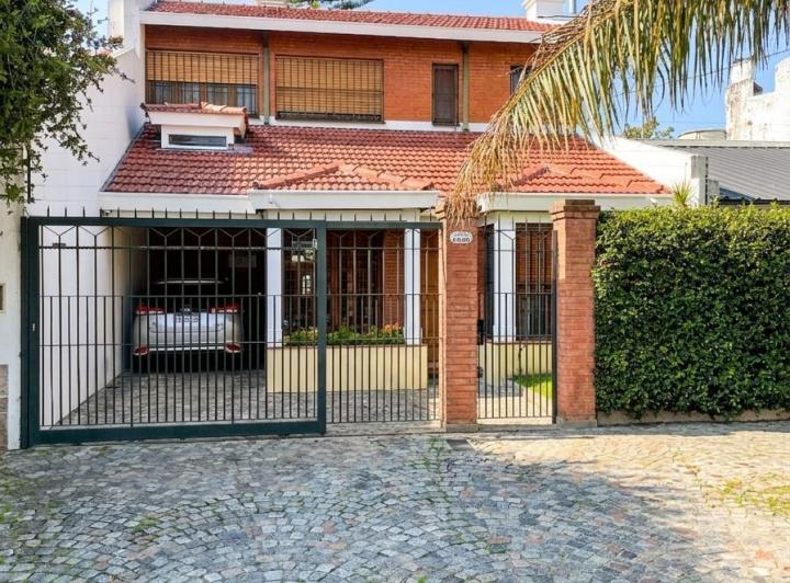 Casa · 189m² · 5 Ambientes · 1 Cochera