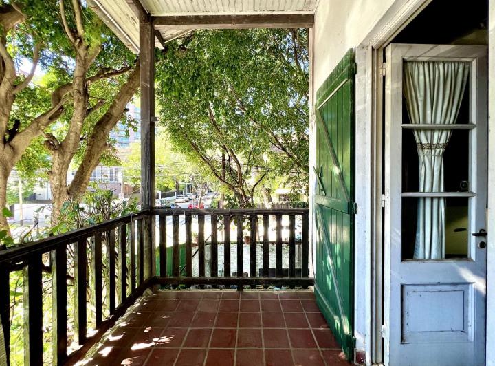 Casa · 300m² · 5 Ambientes · 3 Cocheras
