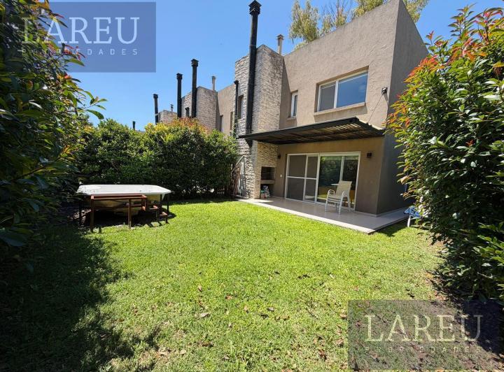Casa · 95m² · 5 Ambientes