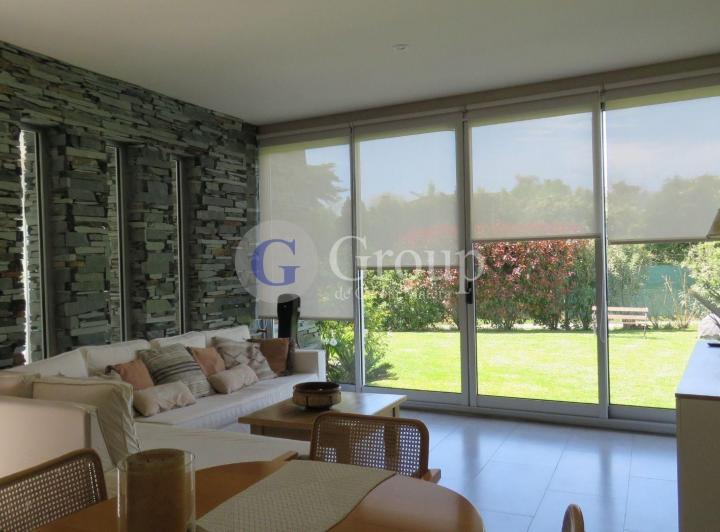 Casa · 207m² · 4 Ambientes · 2 Cocheras