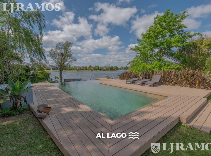 Casa · 220m² · 7 Ambientes · 2 Cocheras
