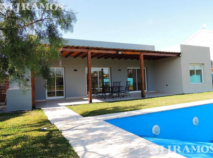 Casa · 127m² · 7 Ambientes · 1 Cochera