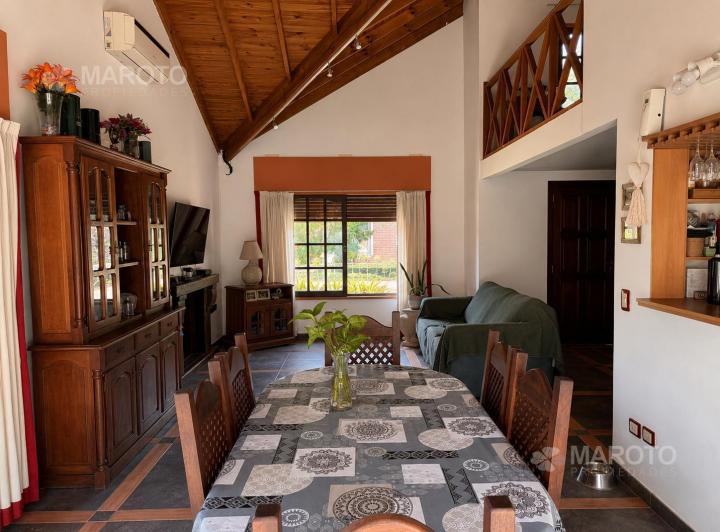 Casa · 173m² · 5 Ambientes · 3 Cocheras