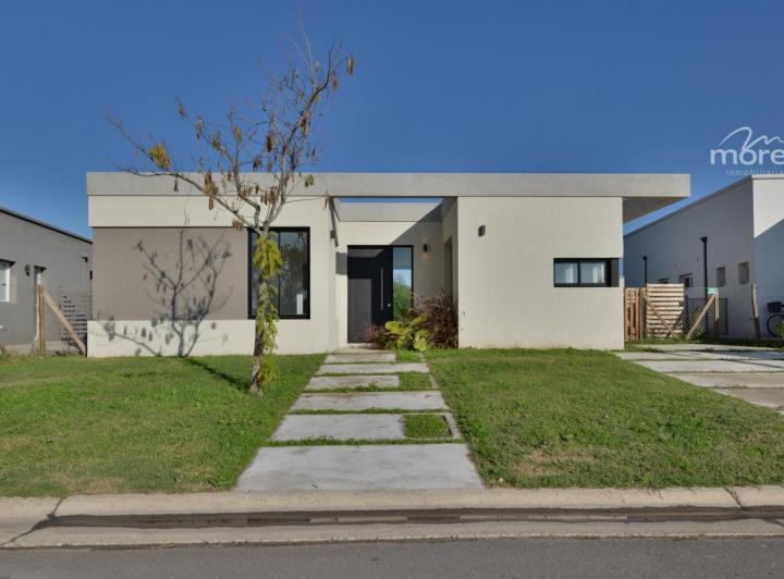 Casa · 120m² · 3 Dormitorios · 1 Cochera