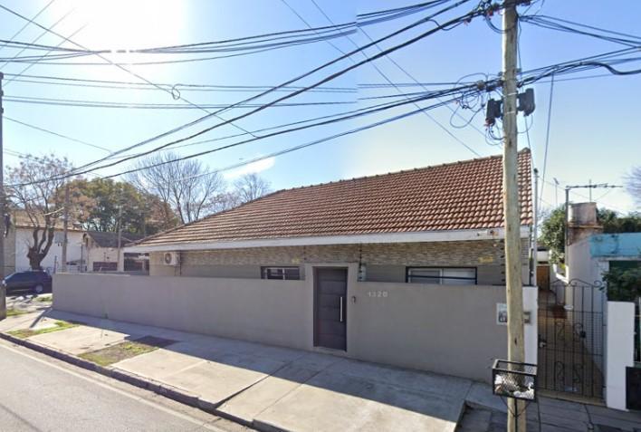 Casa · 190m² · 4 Ambientes · 1 Cochera