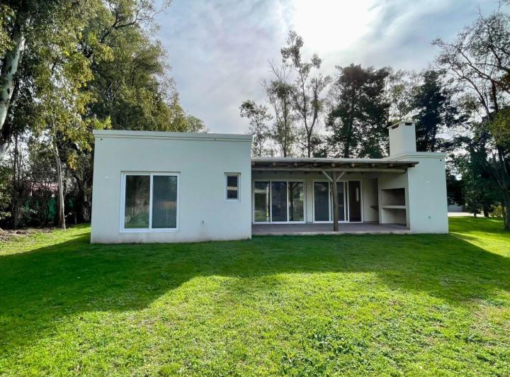 Casa · 160m² · 4 Ambientes · 1 Cochera