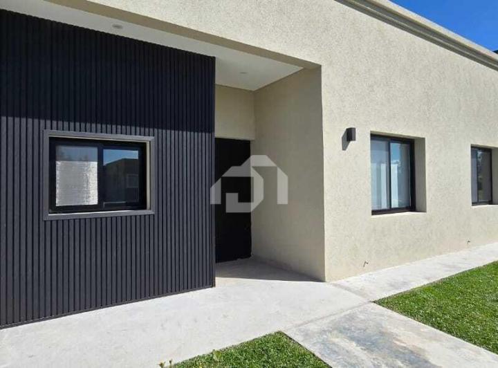 Casa · 150m² · 4 Ambientes · 2 Cocheras