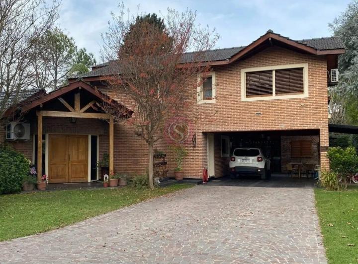 Casa · 287m² · 5 Ambientes