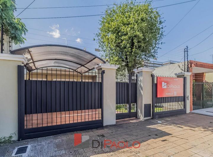 Casa · 70m² · 3 Ambientes · 2 Cocheras