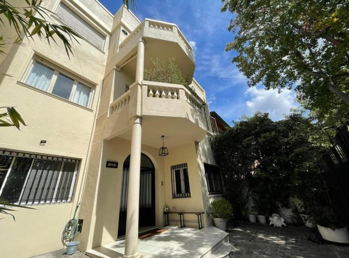 Casa · 413m² · 7 Ambientes · 1 Cochera
