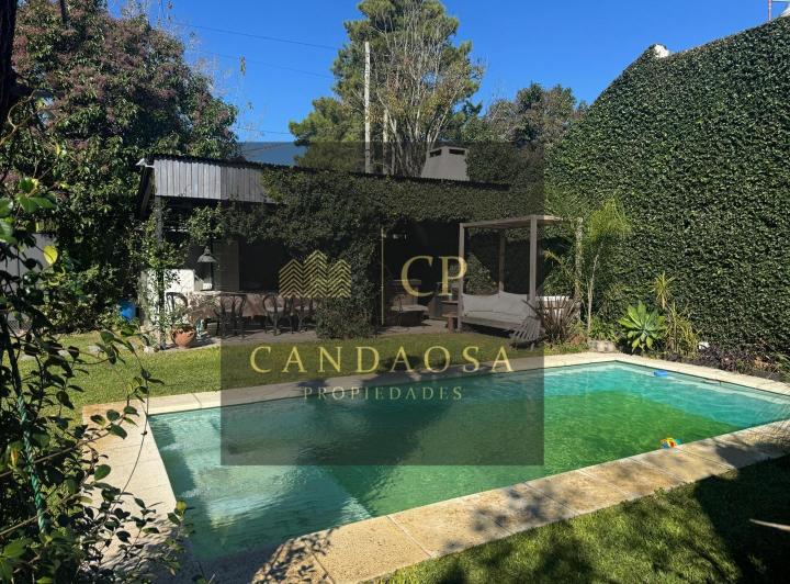 Casa · 130m² · 4 Ambientes · 4 Cocheras