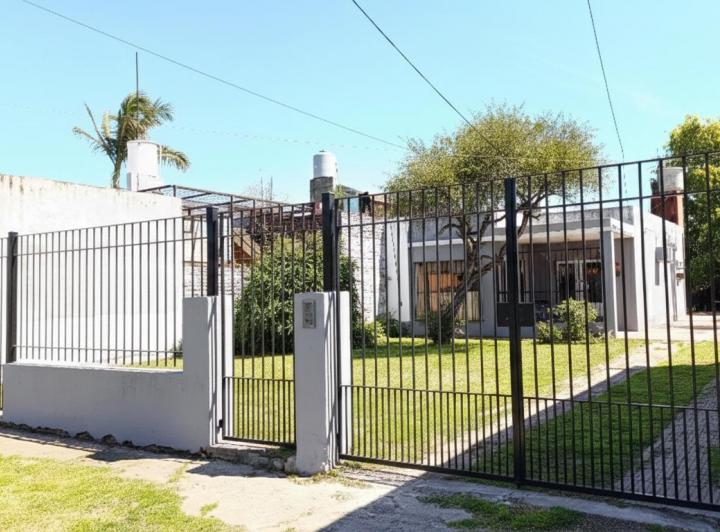 Casa · 45m² · 3 Ambientes · 3 Cocheras
