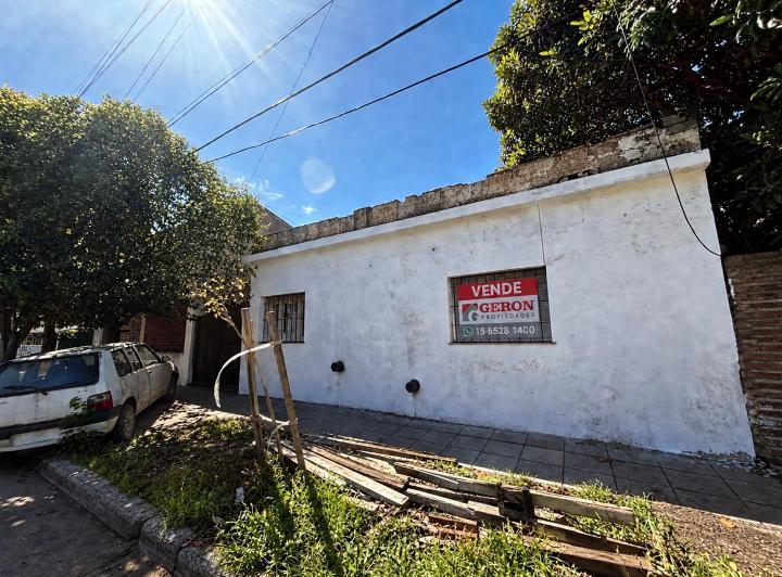 Casa · 65m² · 3 Ambientes · 1 Cochera