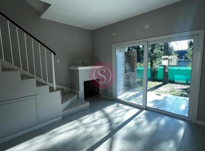Casa · 90m² · 3 Ambientes · 2 Cocheras