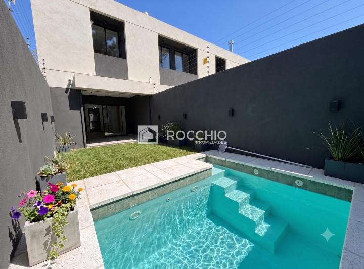 Casa · 105m² · 3 Ambientes · 1 Cochera