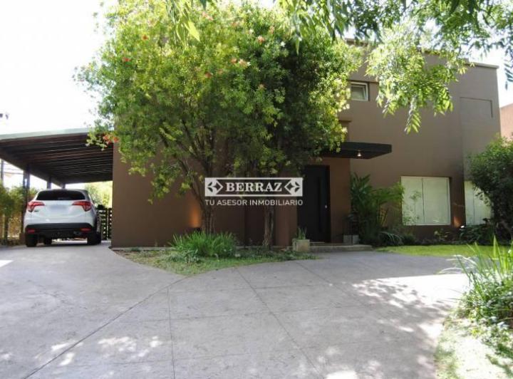 Casa · 360m² · 4 Ambientes · 1 Cochera