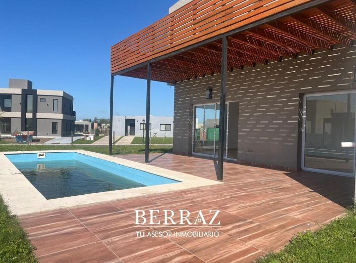 Casa · 200m² · 4 Ambientes · 3 Cocheras