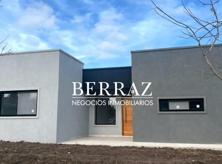Casa · 122m² · 4 Ambientes · 2 Cocheras