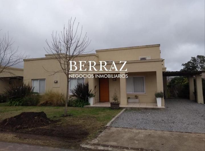 Casa · 93m² · 4 Ambientes · 2 Cocheras