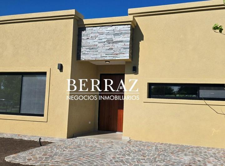 Casa · 153m² · 4 Ambientes · 1 Cochera