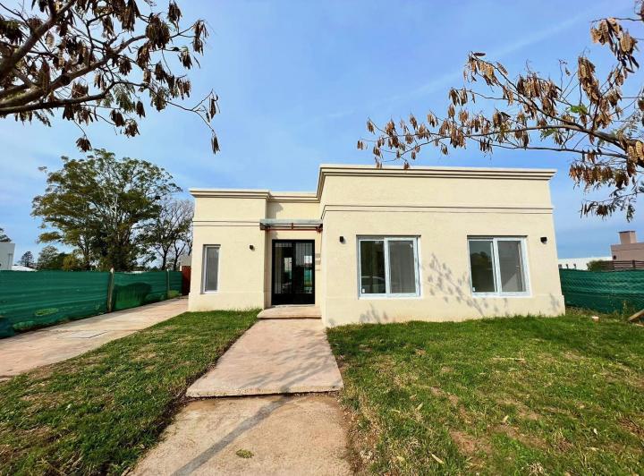 Casa · 156m² · 4 Ambientes · 2 Cocheras