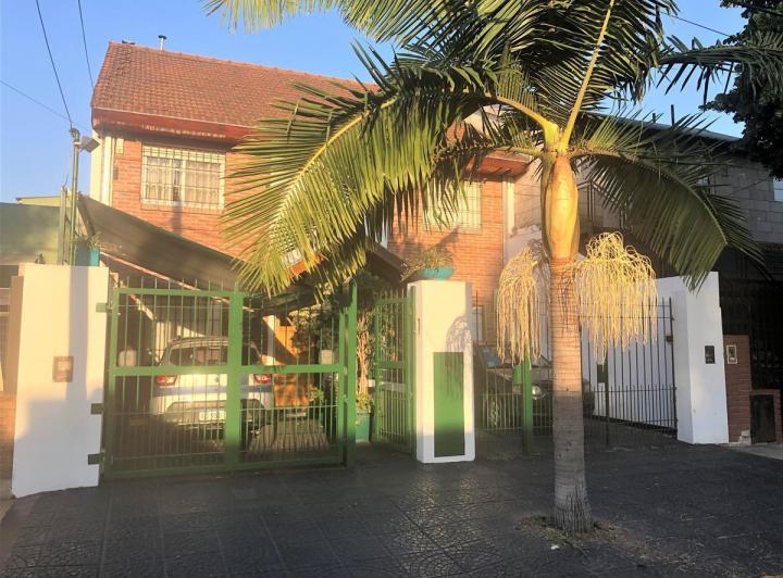 Casa · 110m² · 4 Ambientes · 1 Cochera
