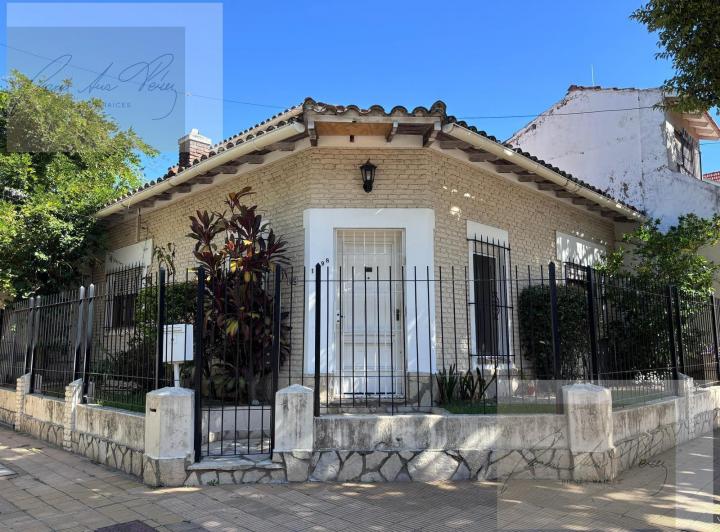 Casa · 105m² · 4 Ambientes · 1 Cochera