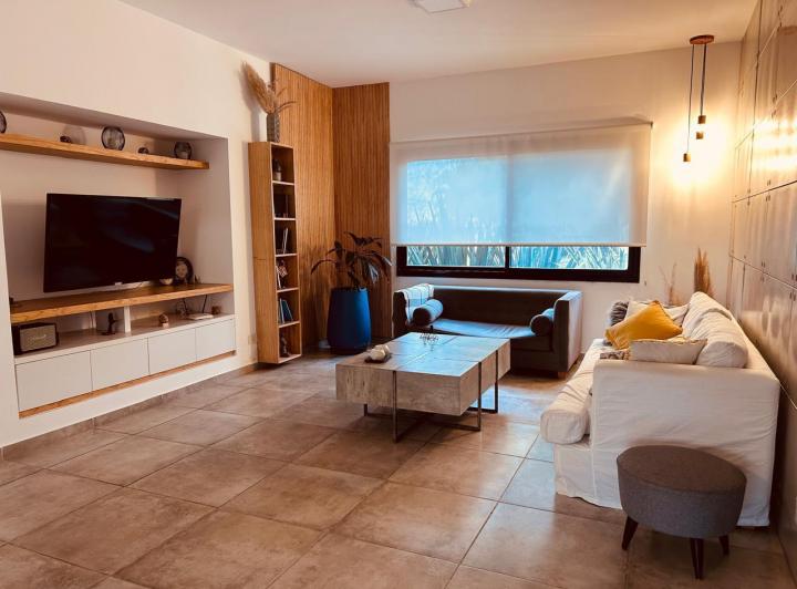 Casa · 150m² · 4 Ambientes · 3 Cocheras