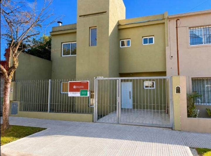 Casa · 146m² · 4 Ambientes · 1 Cochera