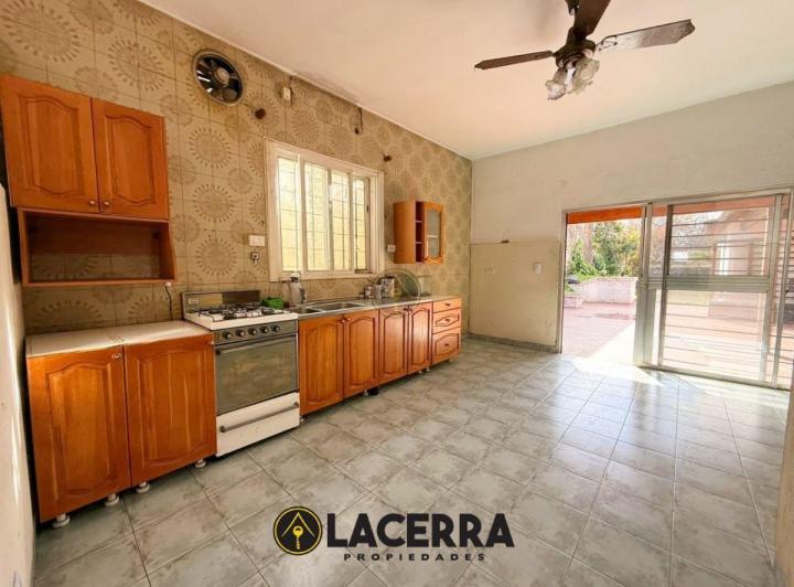 Casa · 95m² · 3 Ambientes · 2 Cocheras