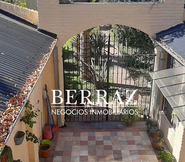 Casa · 160m² · 4 Ambientes · 2 Cocheras