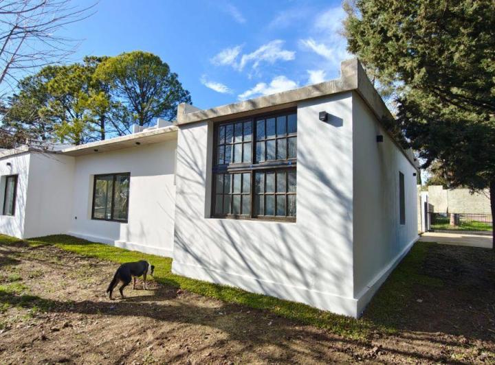 Casa · 115m² · 2 Ambientes · 1 Cochera