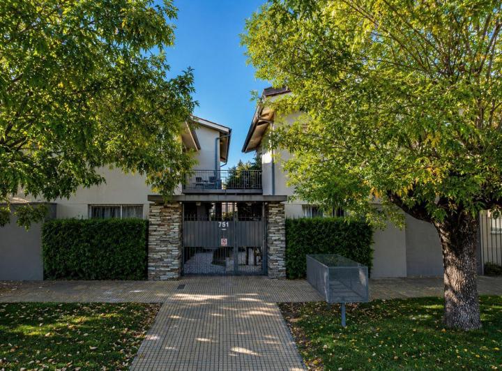 Casa · 104m² · 4 Ambientes · 1 Cochera