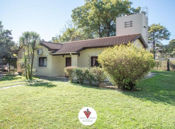 Casa · 252m² · 4 Ambientes · 1 Cochera