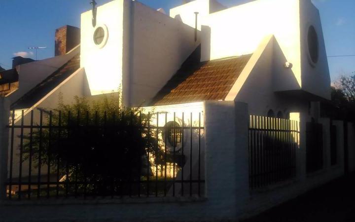 Casa · 160m² · 4 Ambientes · 2 Cocheras