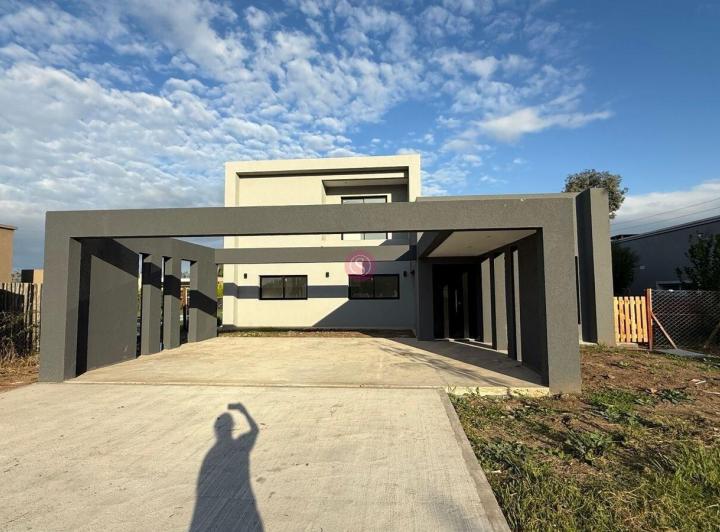 Casa · 127m² · 4 Ambientes