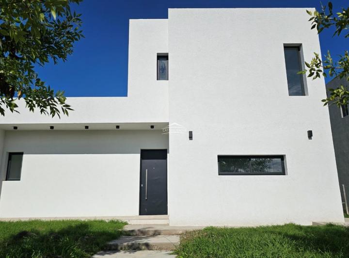 Casa · 188m² · 5 Ambientes · 2 Cocheras