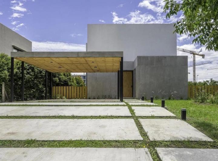 Casa · 166m² · 5 Ambientes · 2 Cocheras